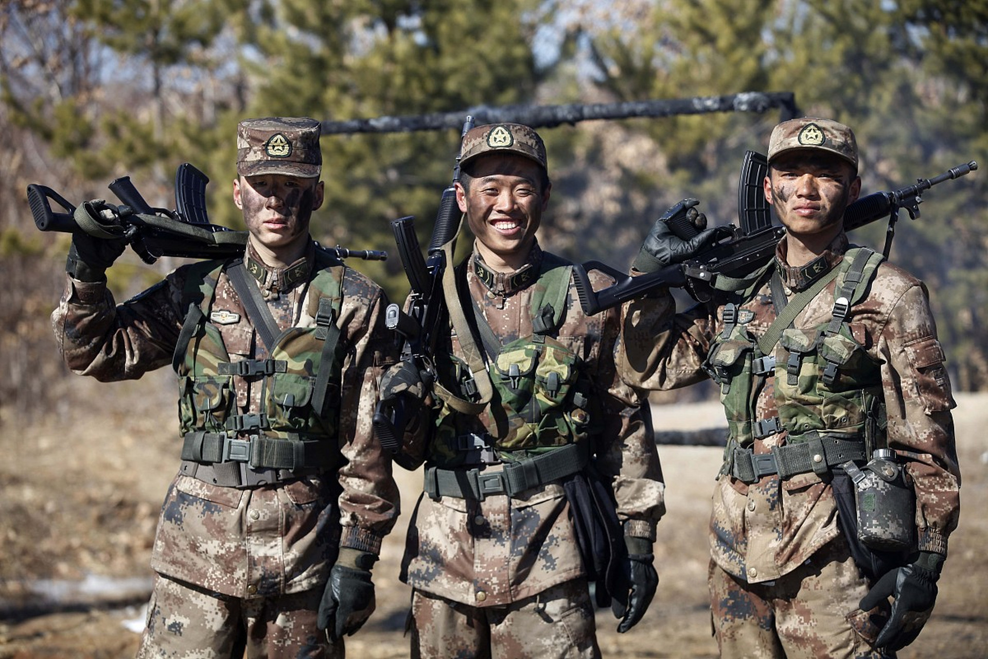 中国特种兵处于什么水准? 经受了哪些特殊训练?有哪些远超常人的素质?