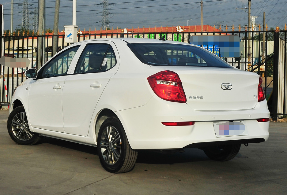 外观设计优美的凯翼e3,延续家族设计风格,很受消费者欢迎