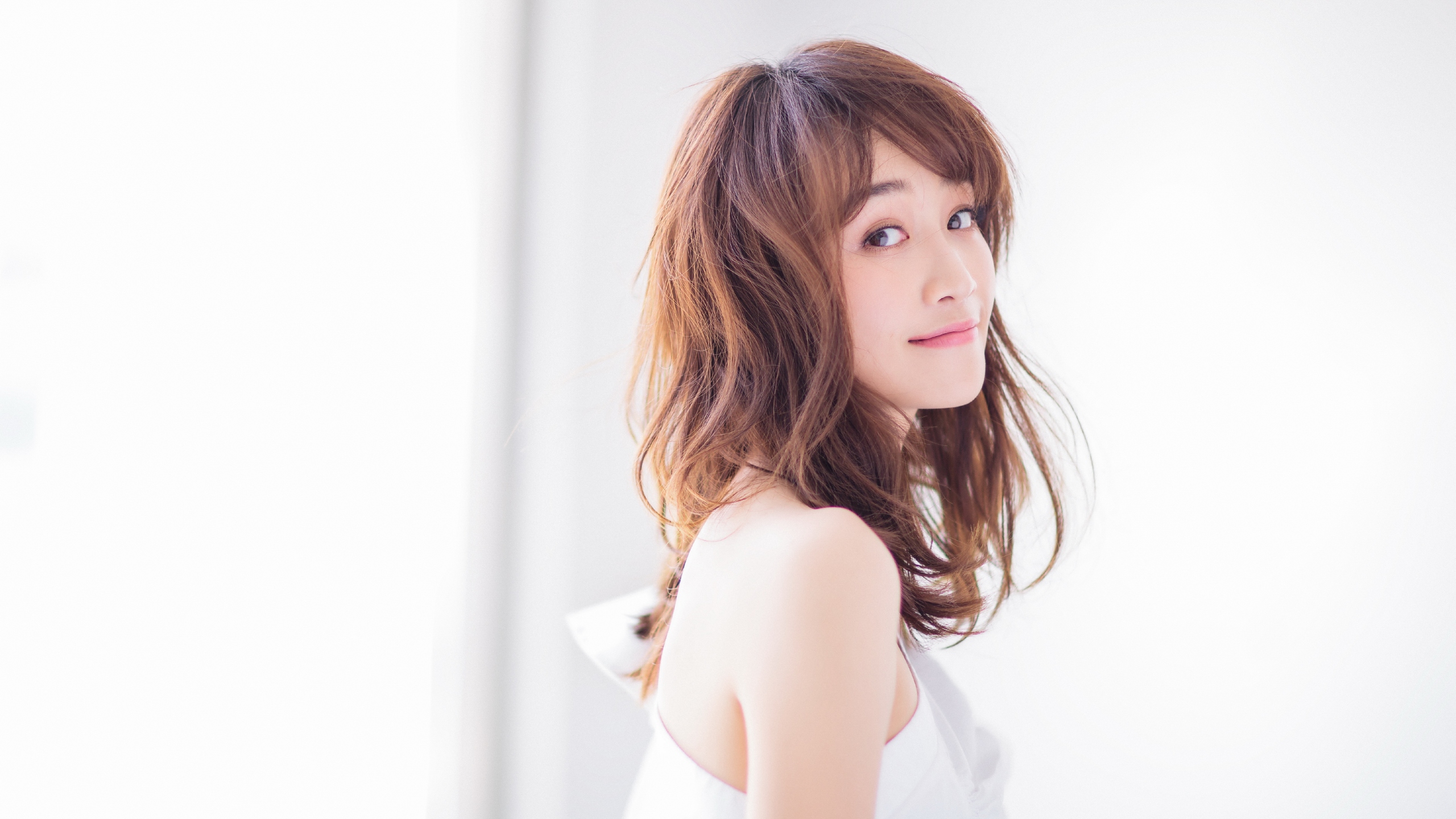 蓝盈莹唱慢慢喜欢你,网友直呼好听到路转粉!