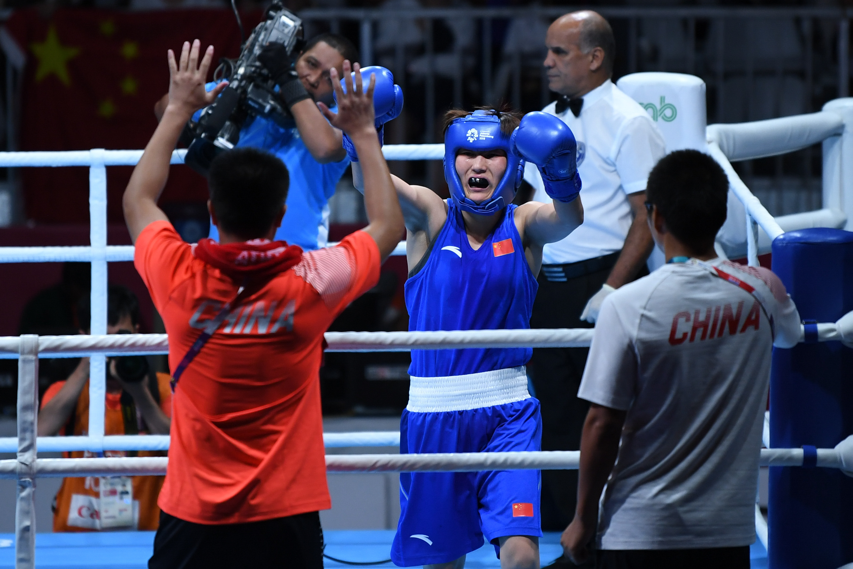 拳击——女子57公斤级决赛:尹军花夺冠(3)