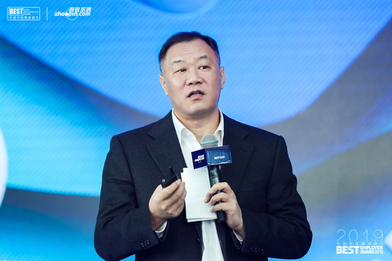 宁向东:领导要转变观念 将英雄史观和群众史观相结合