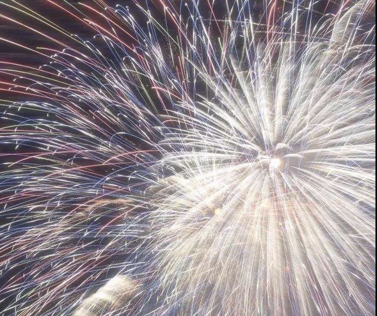 快过年了,来说说你小时候喜欢哪种烟花