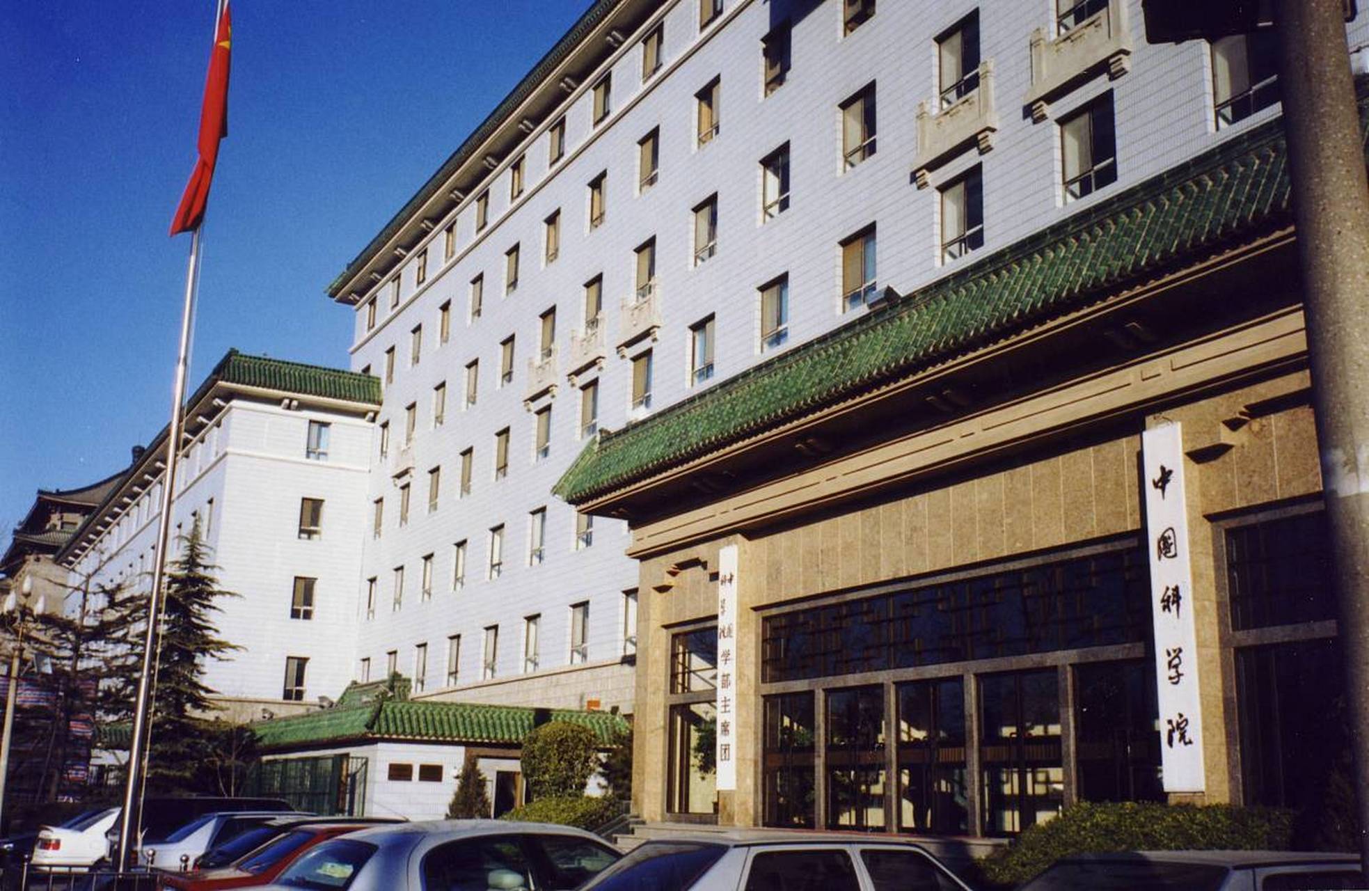 迎泽宾馆建于1955年,位于迎泽区,同样是太原市市级文物保护单位.