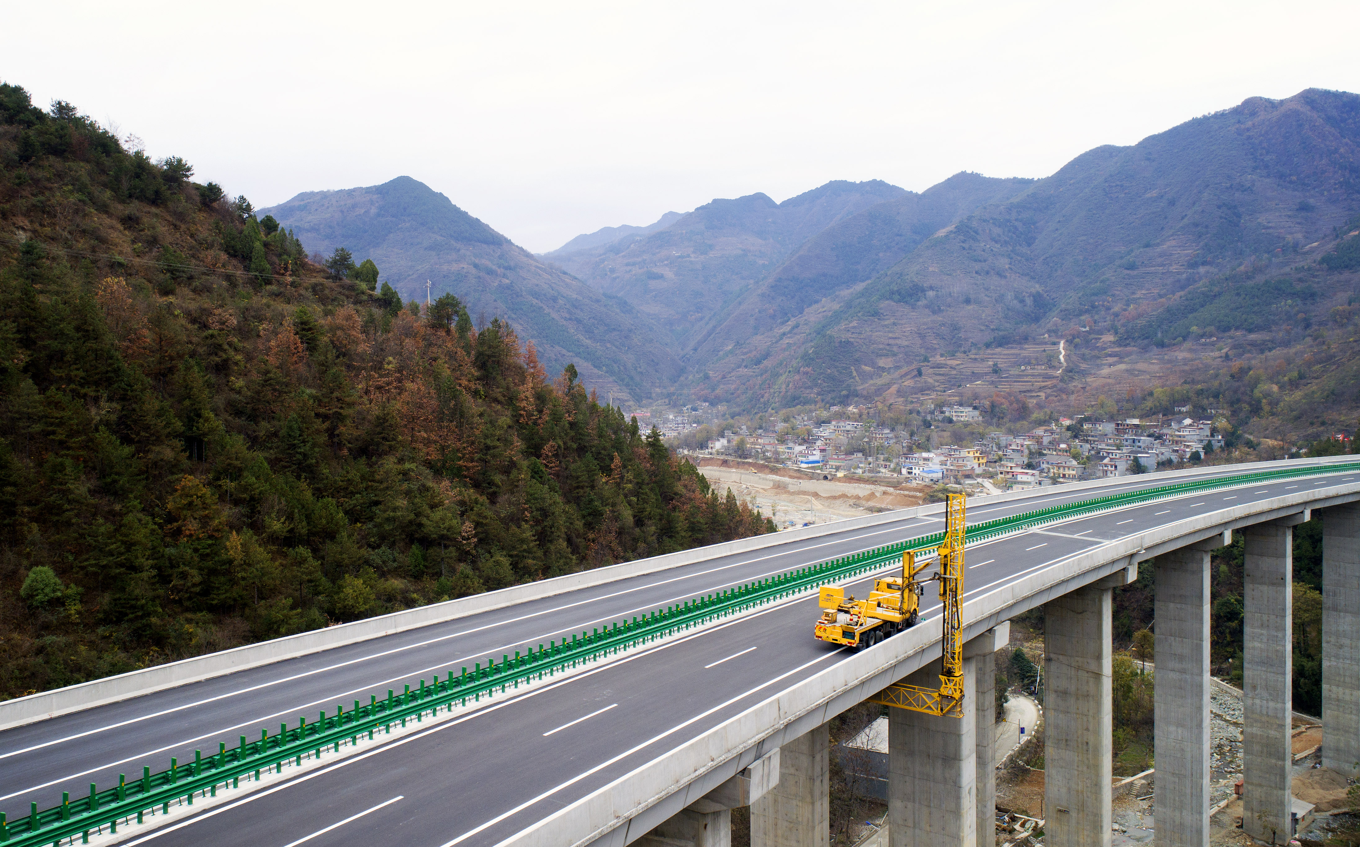 陕西柞水至山阳高速公路即将通车(5)