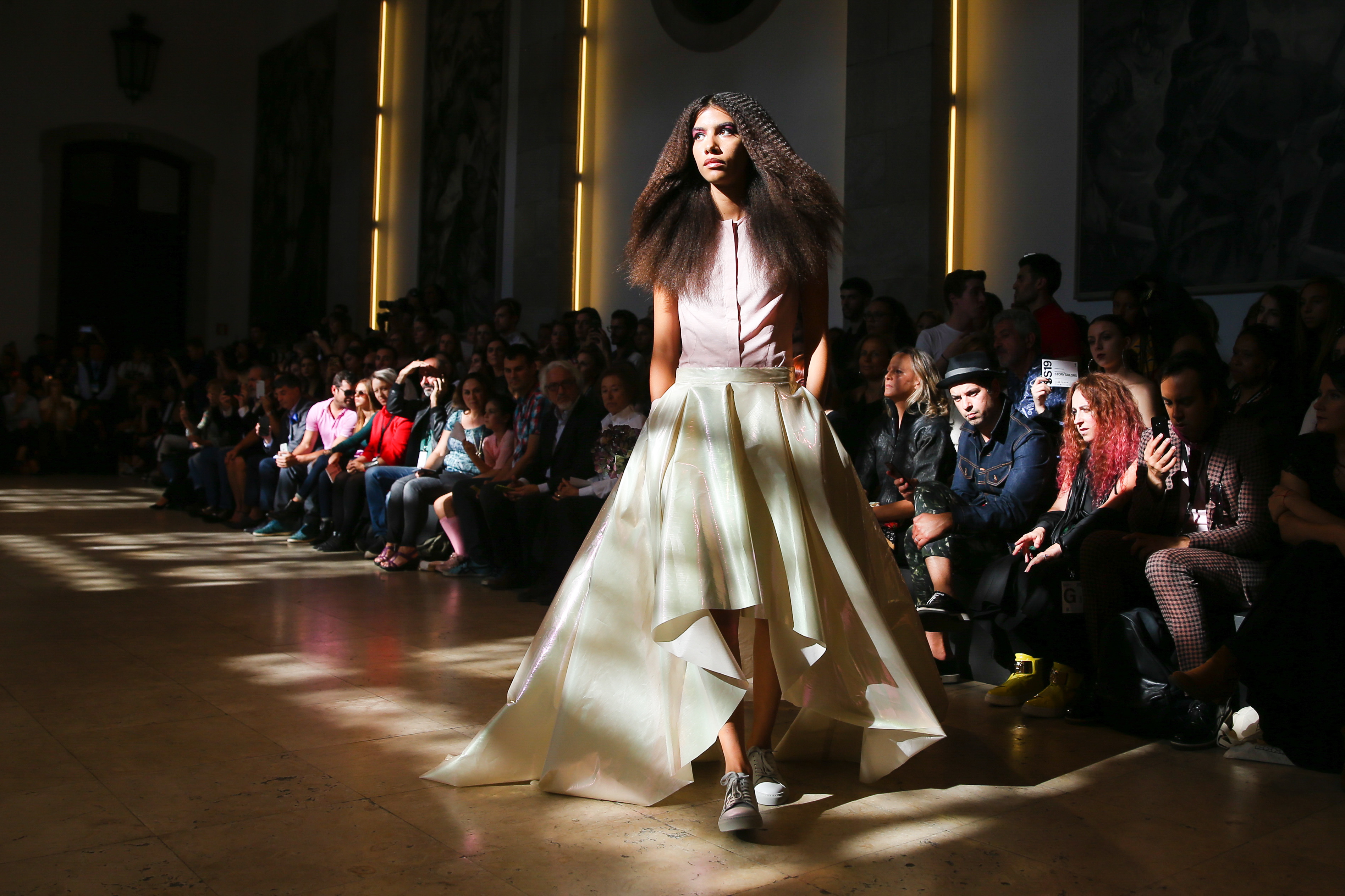 第43届葡萄牙时装周——story tailors品牌时装秀(3)