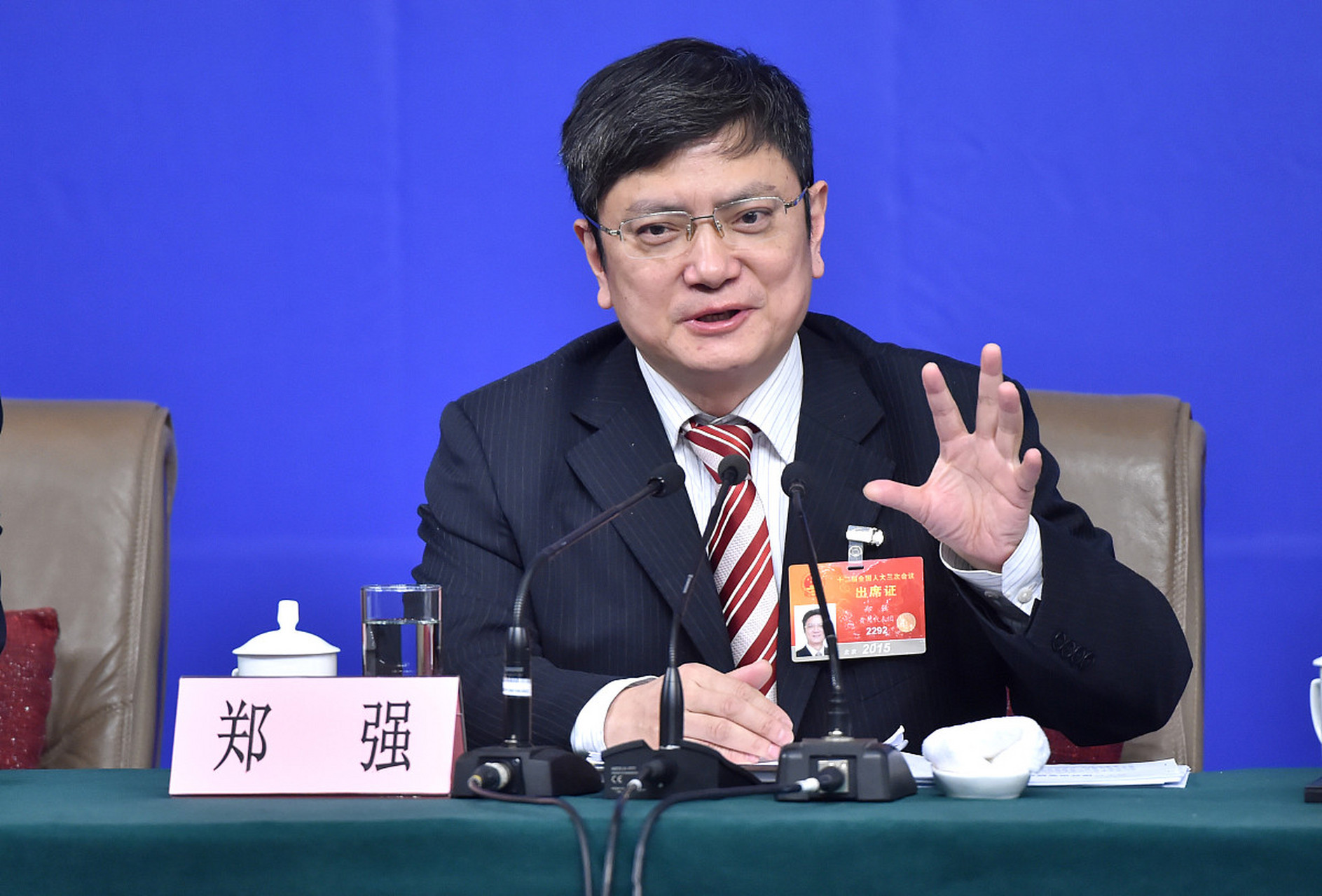 "   衡水中学就曾经邀请郑强教授