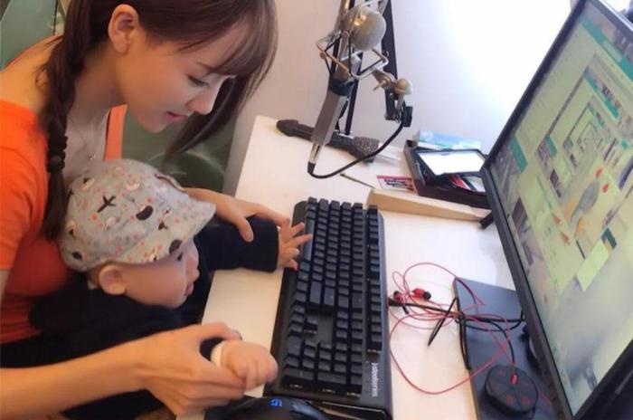 南波儿给儿子定的目标:以后游戏打得太"垃圾",别说咱们认识