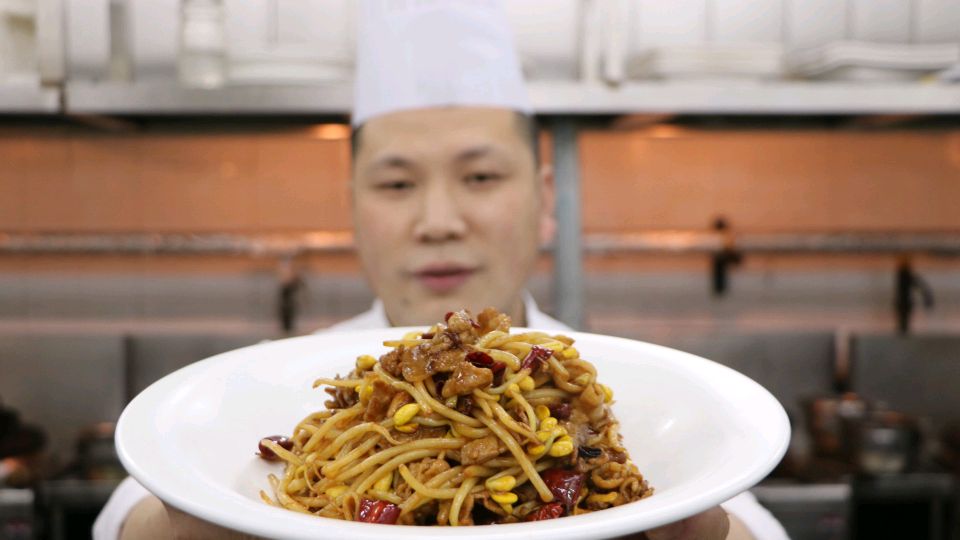豆芽怎么炒清甜爽脆不出水,厨师长教你:“炝炒黄豆芽”的做法