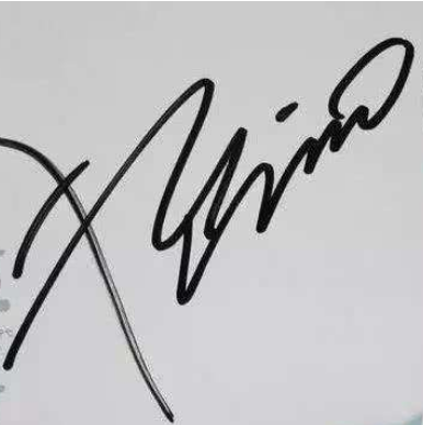 4位明星的签名,认出易烊千玺,认出王俊凯,最后却败给了蔡徐坤