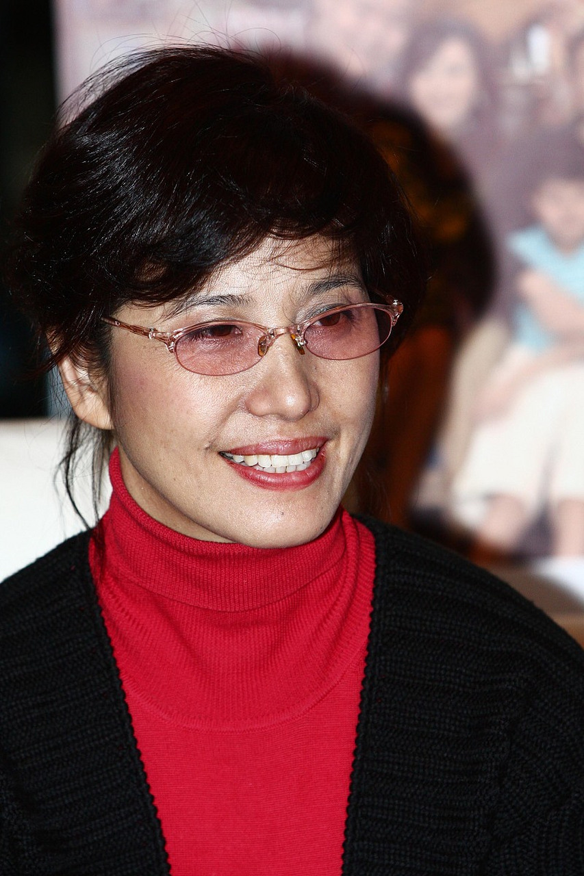 吴玉华已经年过六旬,大家还记得她在《篱笆女人和狗》中扮演的枣花吗?