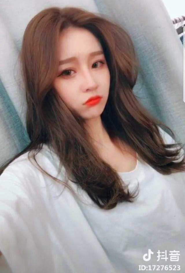 抖音温婉告别网红出道做明星?网友:醒醒吧,没有明星的感觉!