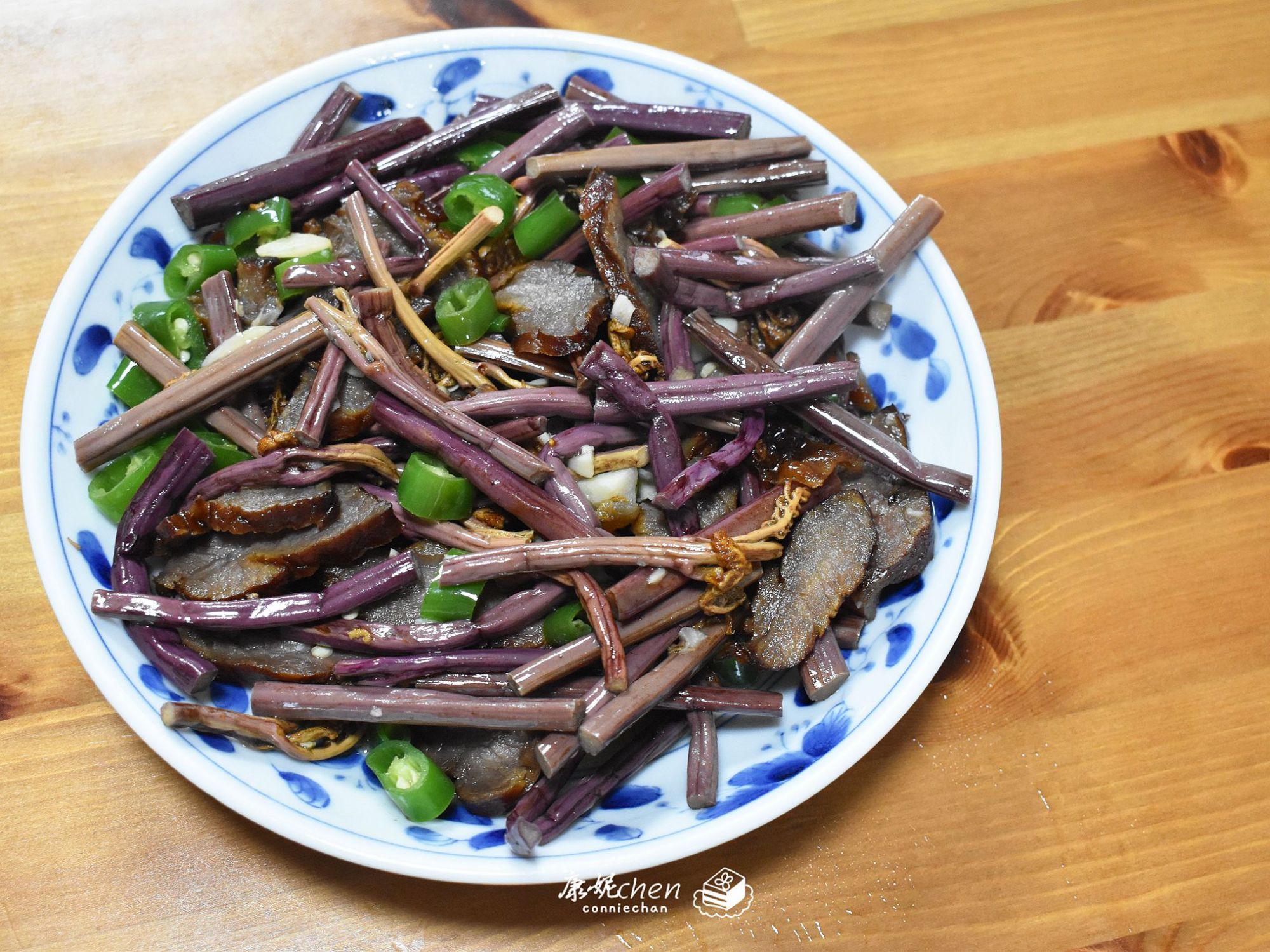 它叫如意菜,每次遇到我必买,炒肉特解馋,鲜香味美,下饭又下酒