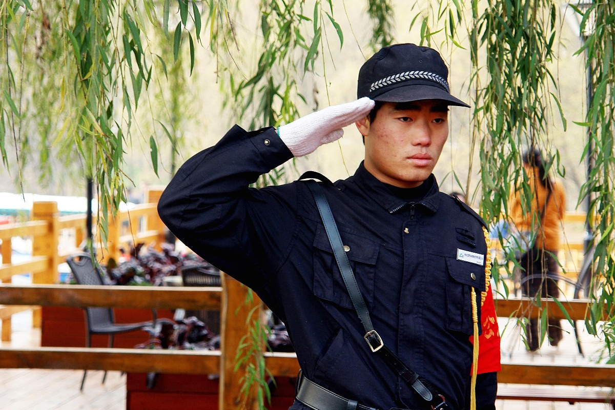 物管行业面临增长挑战,但部分公司仍实现双位数营收和净利润增长