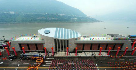 白鹤梁位于重庆市涪陵城北的长江中,在三峡工程修建后,白鹤梁由于江水