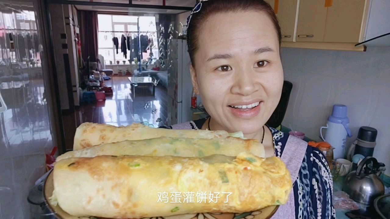 简单易学的鸡蛋灌饼 早餐吃它 营养丰富还美味 一天工作有活力