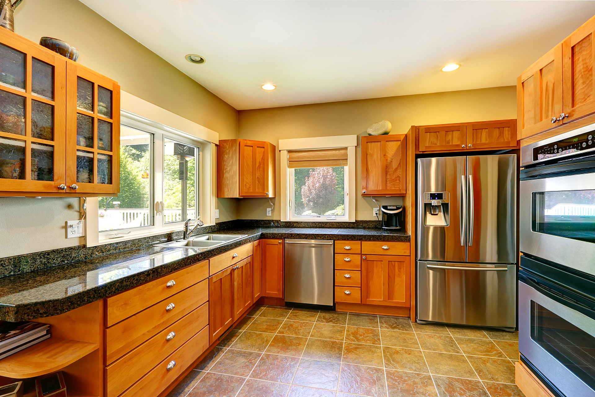 欧式风格厨房,为家人提供了一个浪漫而温馨的空间,让每一天的餐桌时