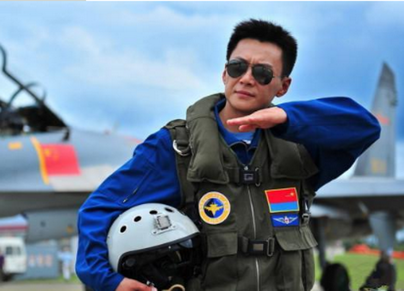 中国战斗机飞行员真实年薪究竟有多少?随便百万起?看完就知道了