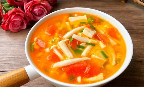海鲜菇番茄豆腐汤,味道鲜美又有营养,喝一碗胃里暖洋洋