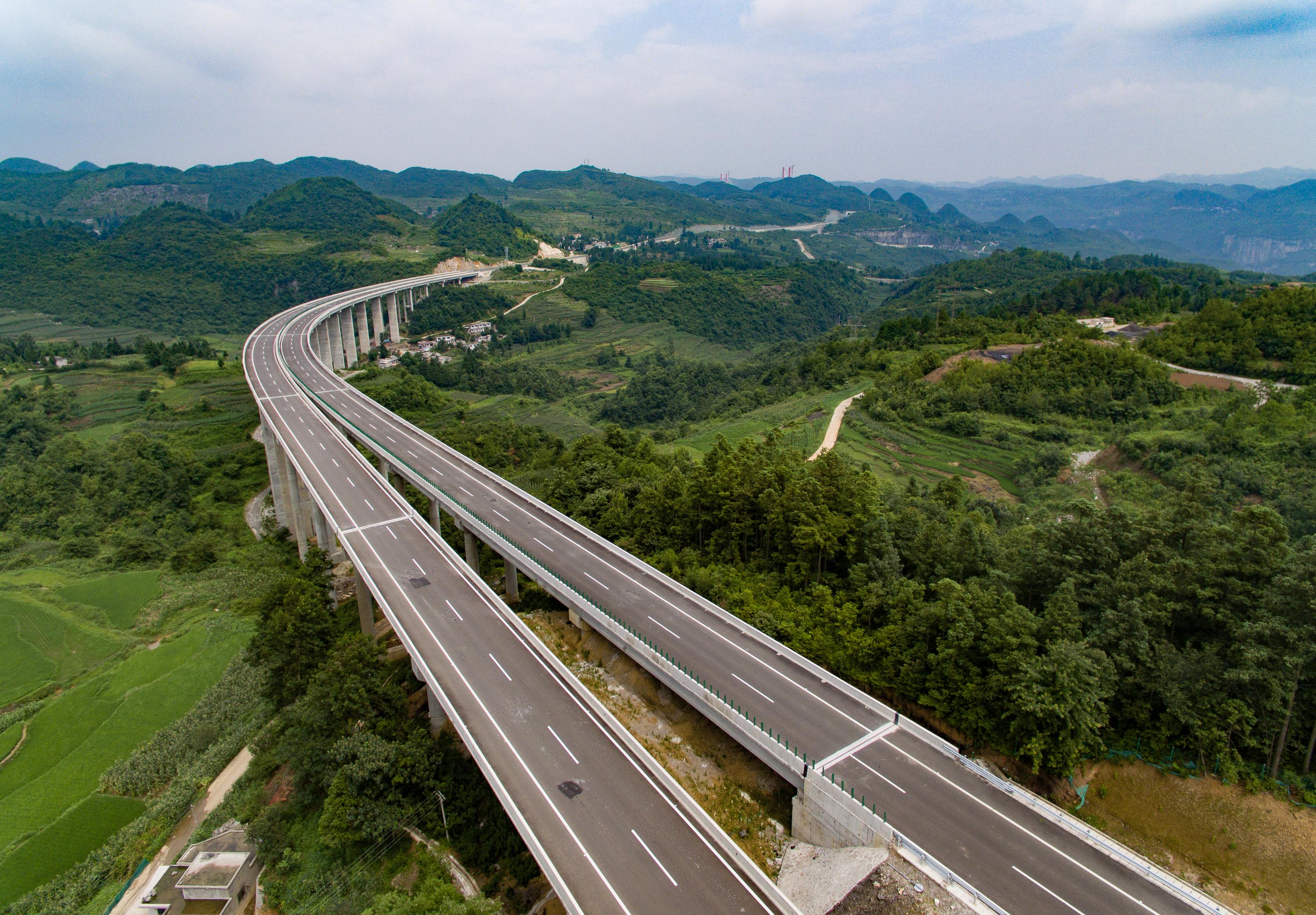 毕节新建高速公路图片