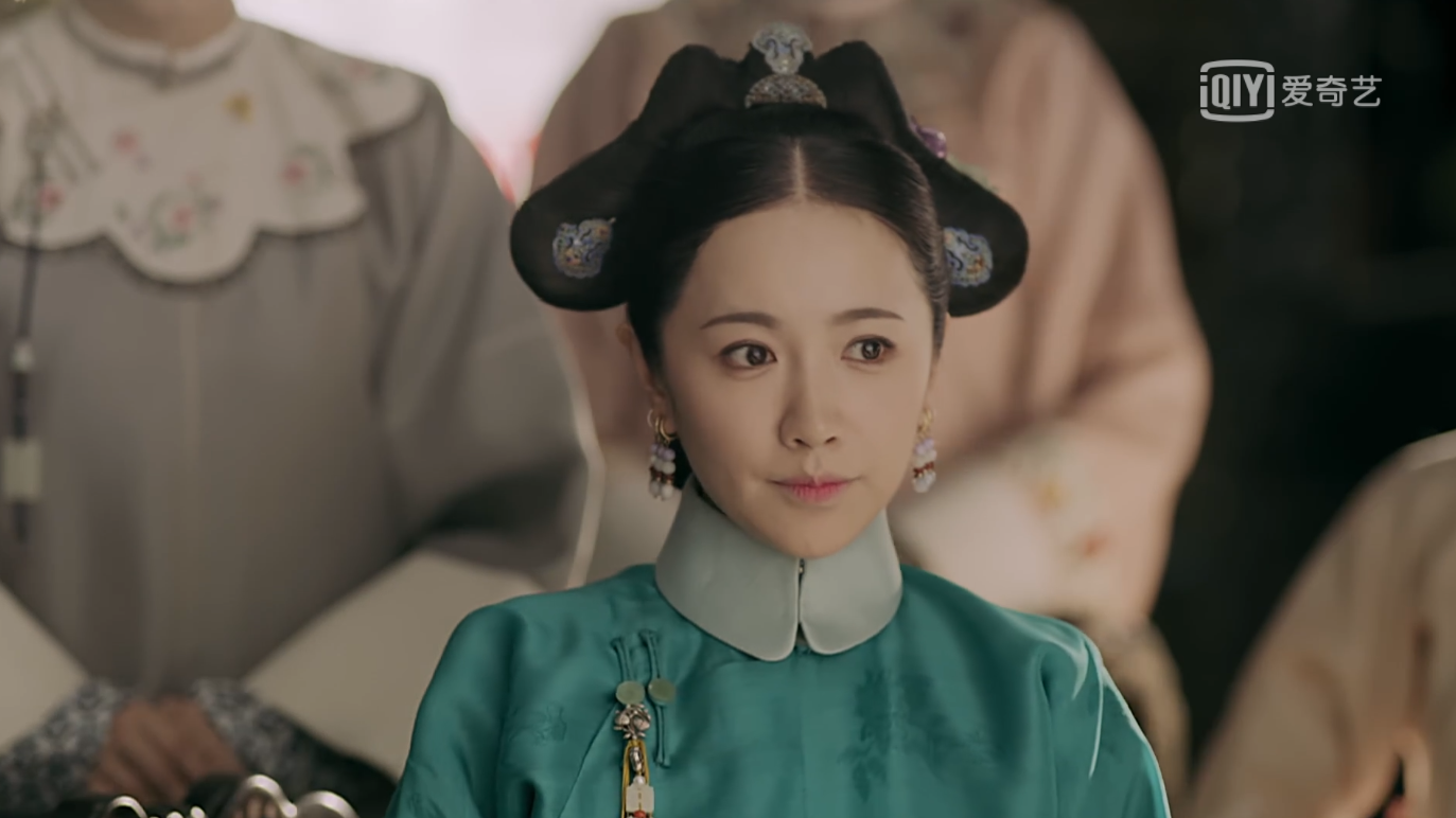 从秀女到舒妃,纳兰淳雪换过7套旗装,位分越高,穿衣越艳