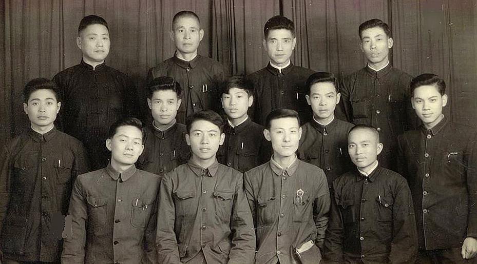 中国校服的百年变迁史,原来校服走过的岁月是这样子的