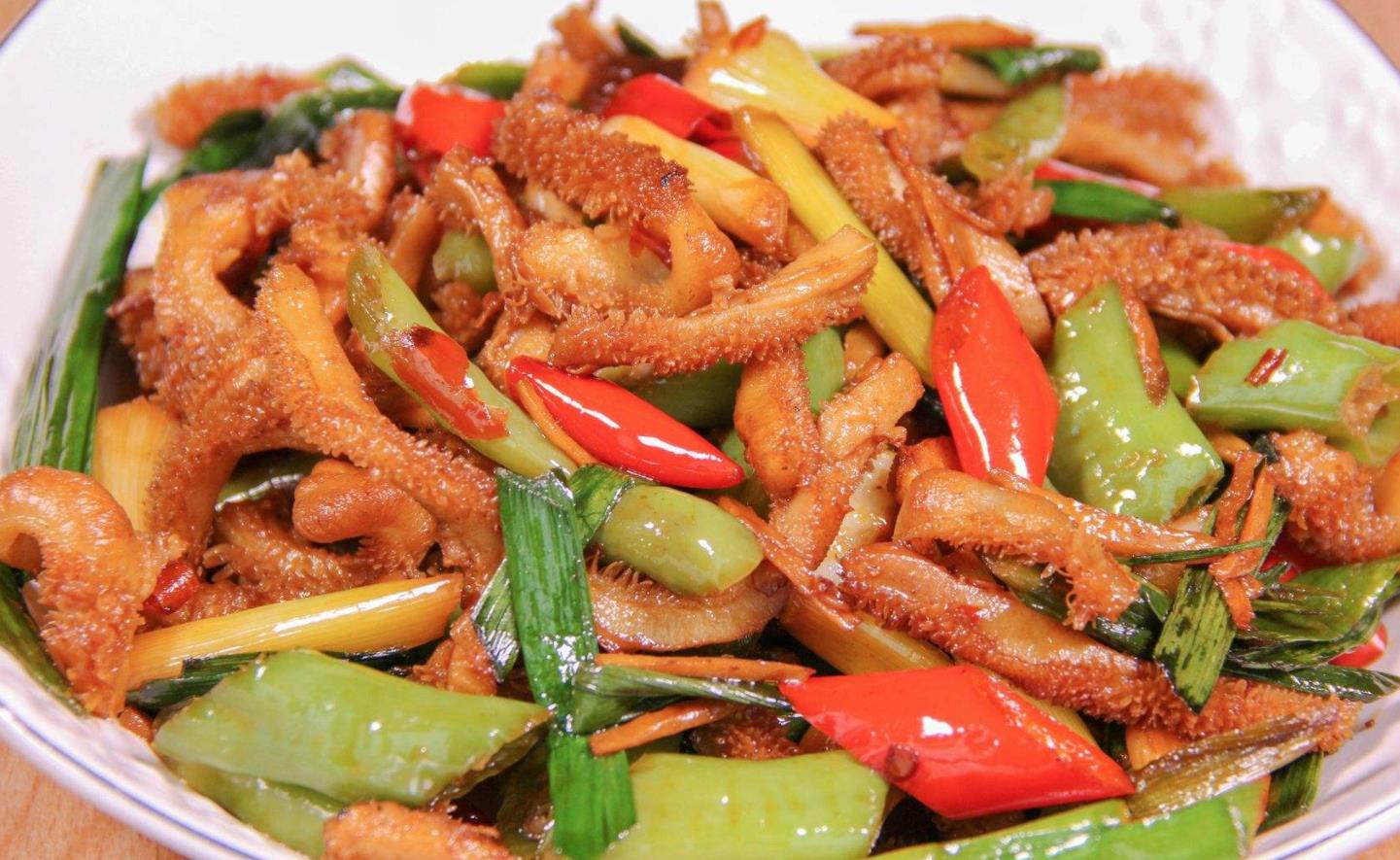 爆炒牛肚怎么做才好吃,多加1步,牛肚不腥有嚼劲,超好吃