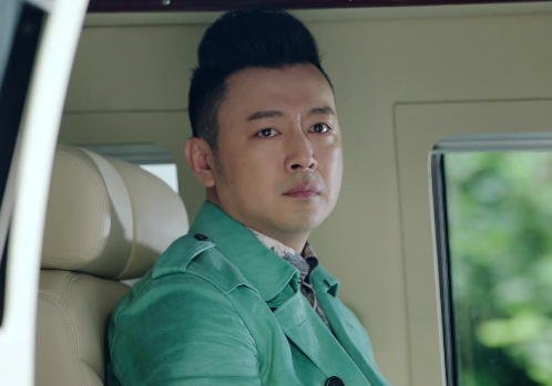 你迟到的许多年:莫莉十年后手指的一个暗示,是对沐建峰的表白