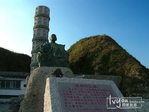 建筑很新的莲花洋雕塑公园,雕刻精致的法雨禅寺.