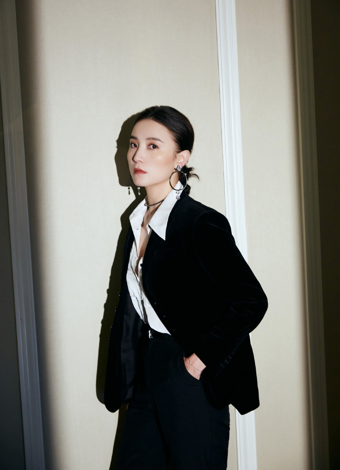 first青年电影展:女星红毯图出炉,小宋佳一身西装简直太酷了!