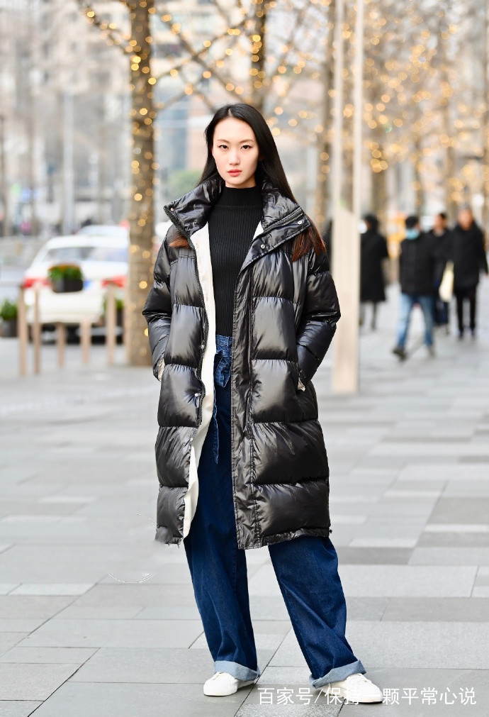 中长款羽绒服搭配什么裤子_中长款羽绒服搭配什么裤子显高级-第2张图片-潮百科