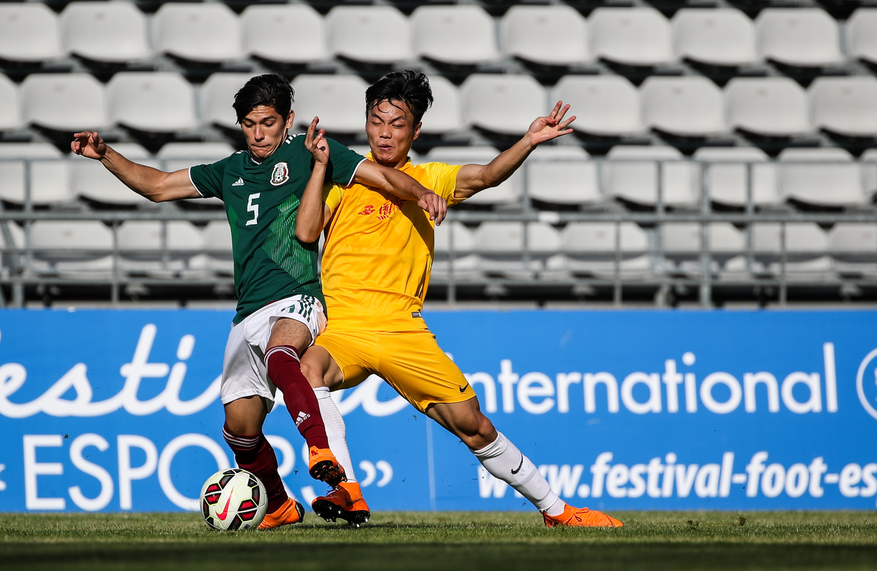 足球——土伦杯:中国u21选拔队不敌墨西哥队(8)