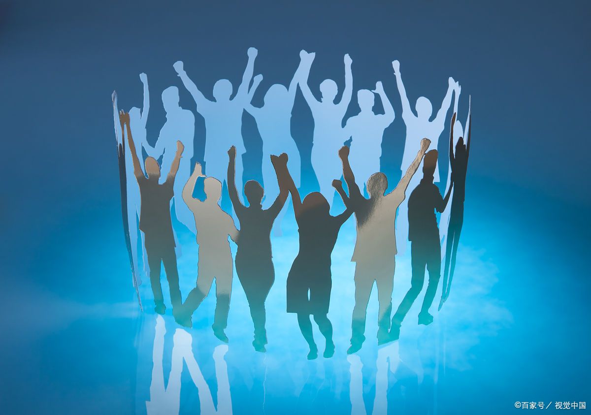 但在新学校的开办初期,新教师居多,名师,骨干,带头