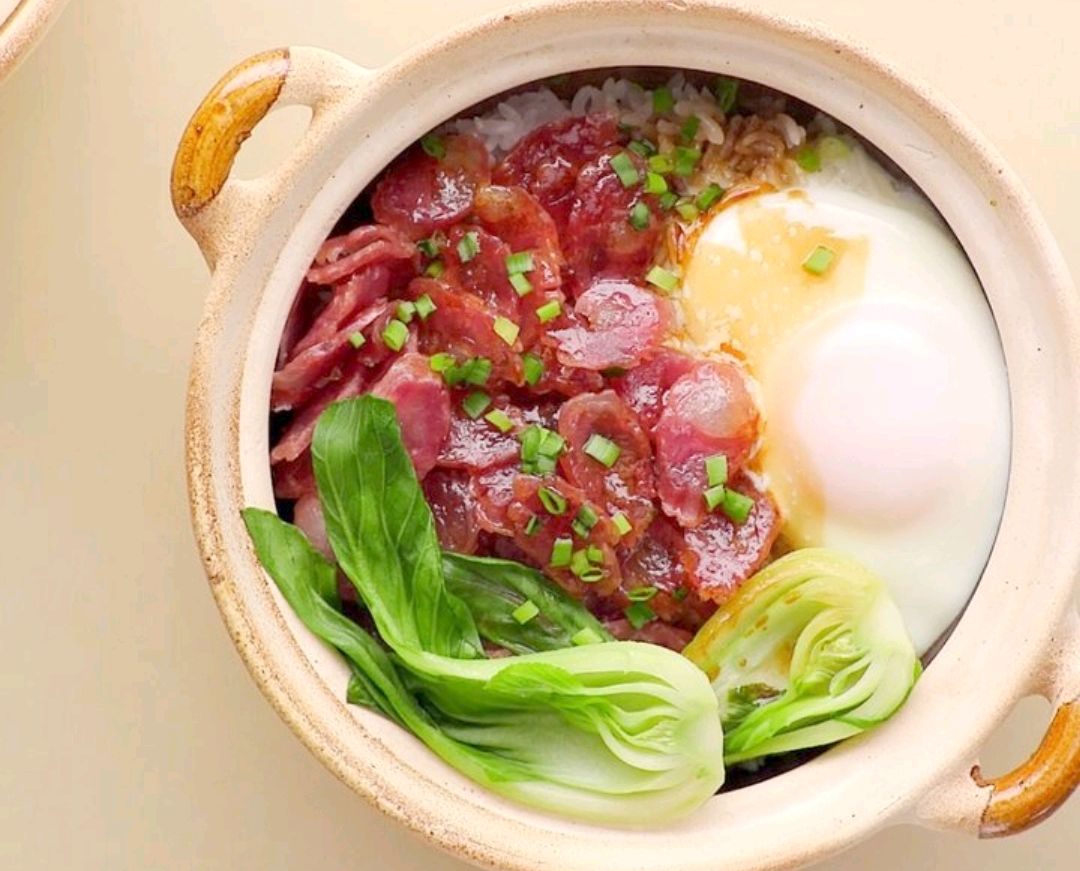 超级好吃的咸香香肠煲仔饭