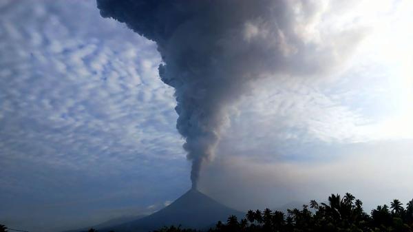 印尼火山再次噴發 中使館提醒中國公民注意防範