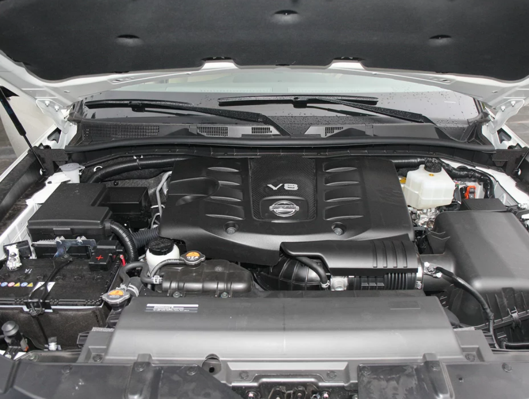 日产途乐搭载5.6l v8发动机售价135万起,日产汽车首款全尺寸suv