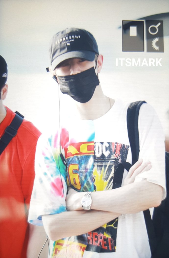 "我们不在一个季节"系列 got7因演唱会行程前往新加坡