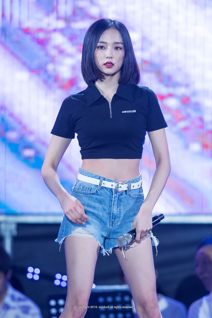 酒窝妹妹张睿恩,可甜可盐气质满分