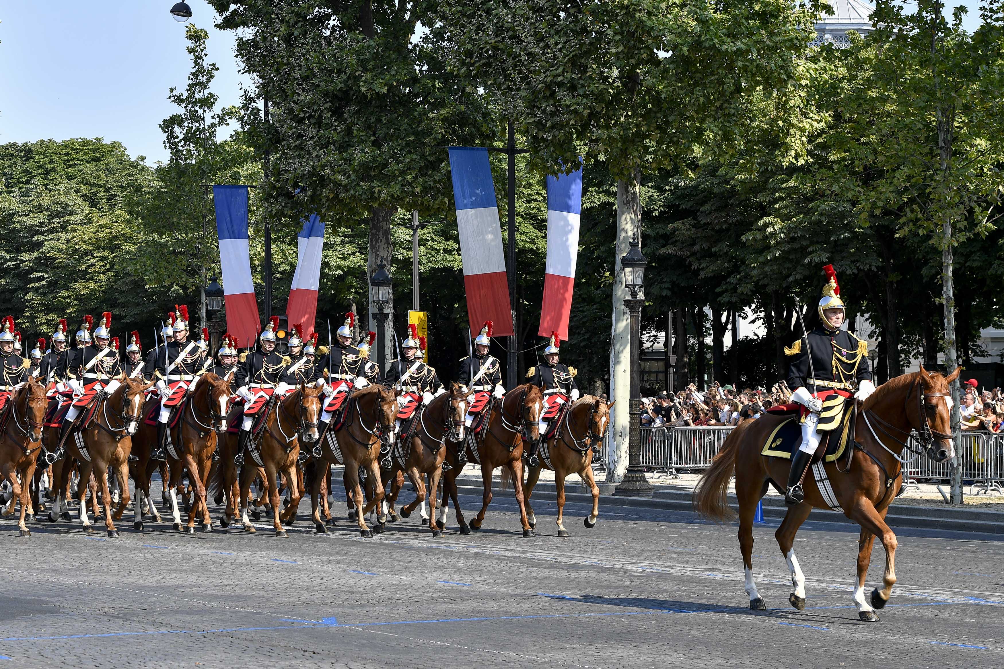 法国阅兵仪式图片