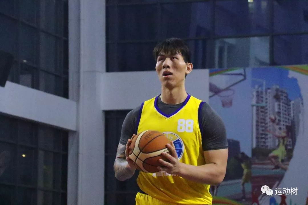 太东集团杯 "铁牛"20分助家博园澳雷登顶公开组冠军!