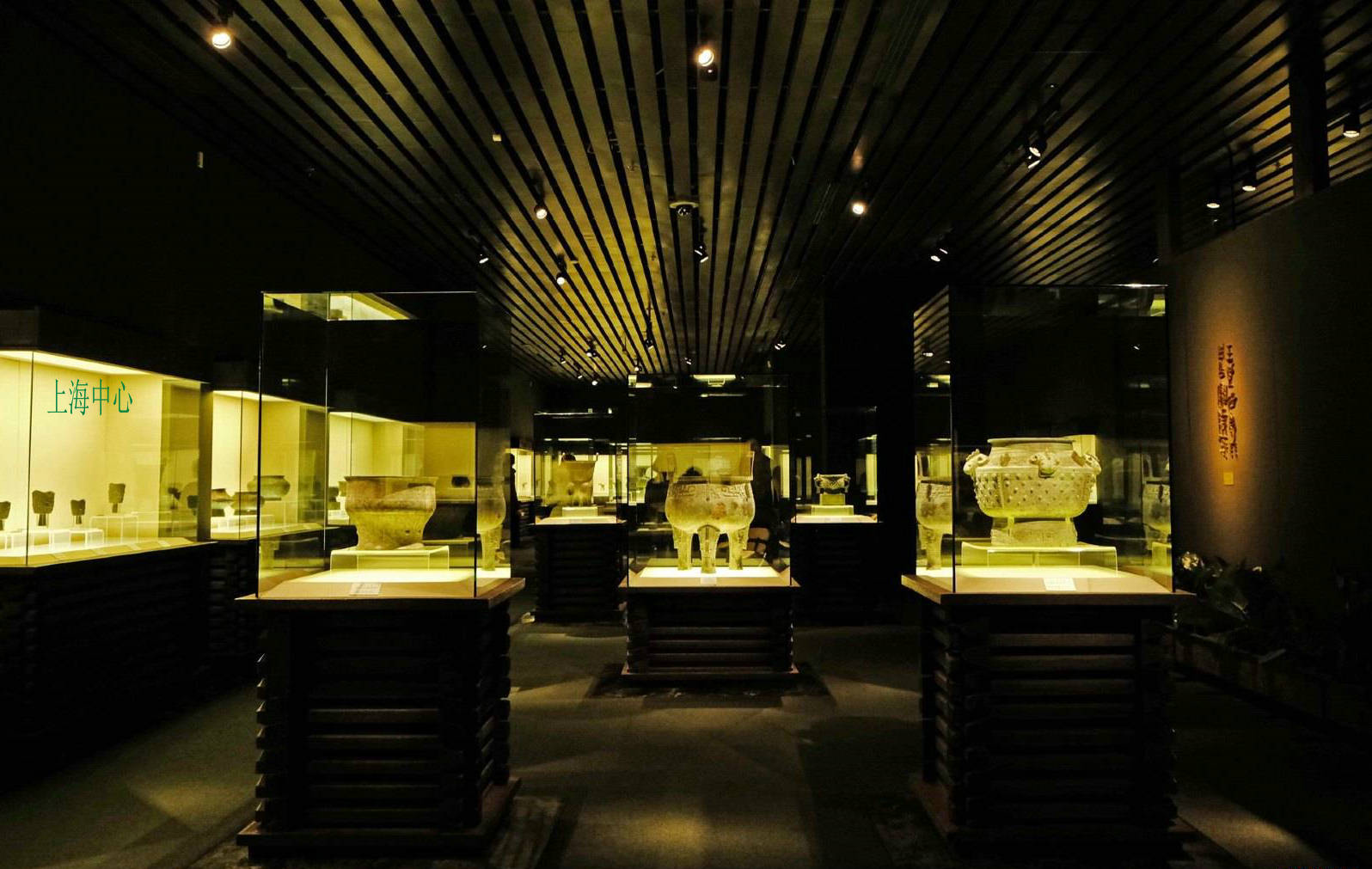 上海博物馆是世界闻名的中国古代艺术博物馆之一
