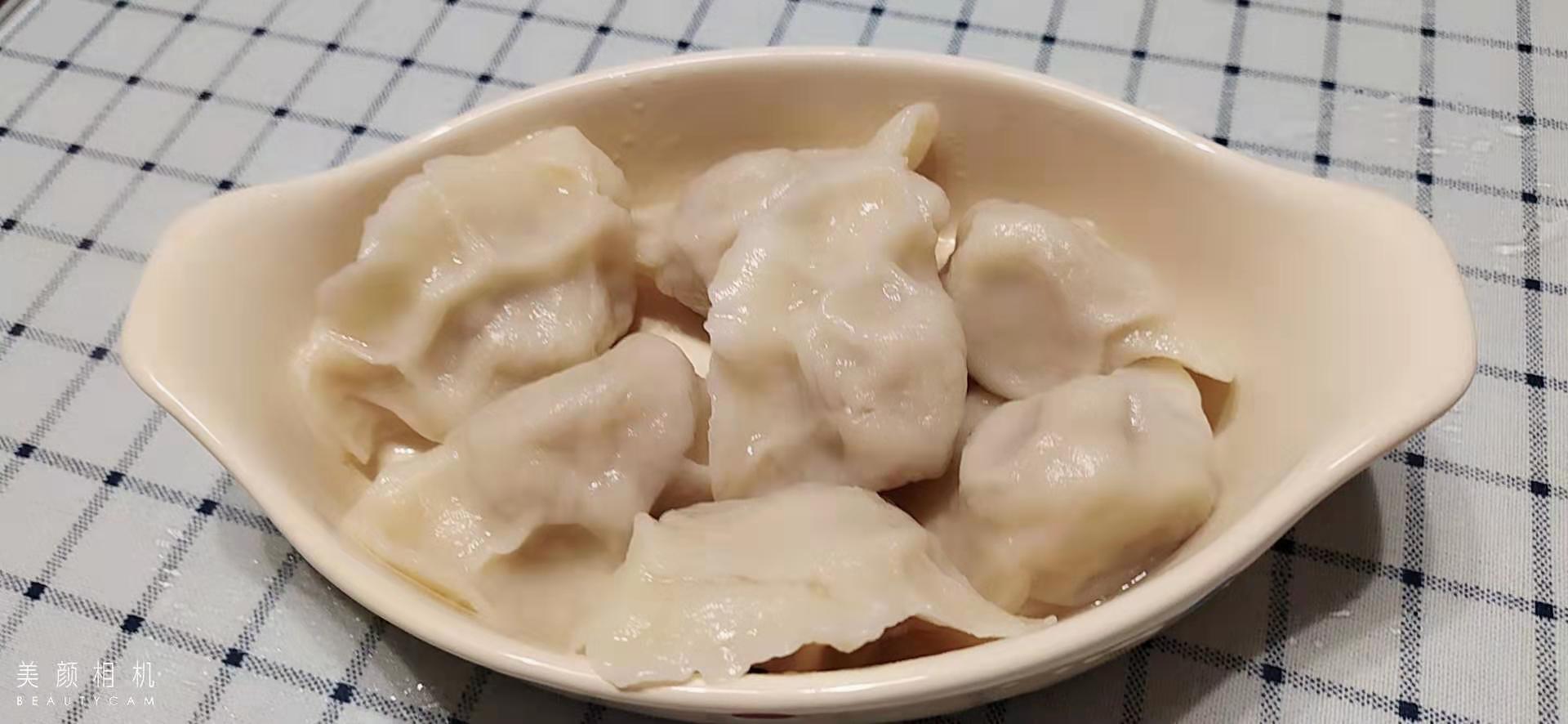 花样繁多的饺子——蒜黄馅饺子!