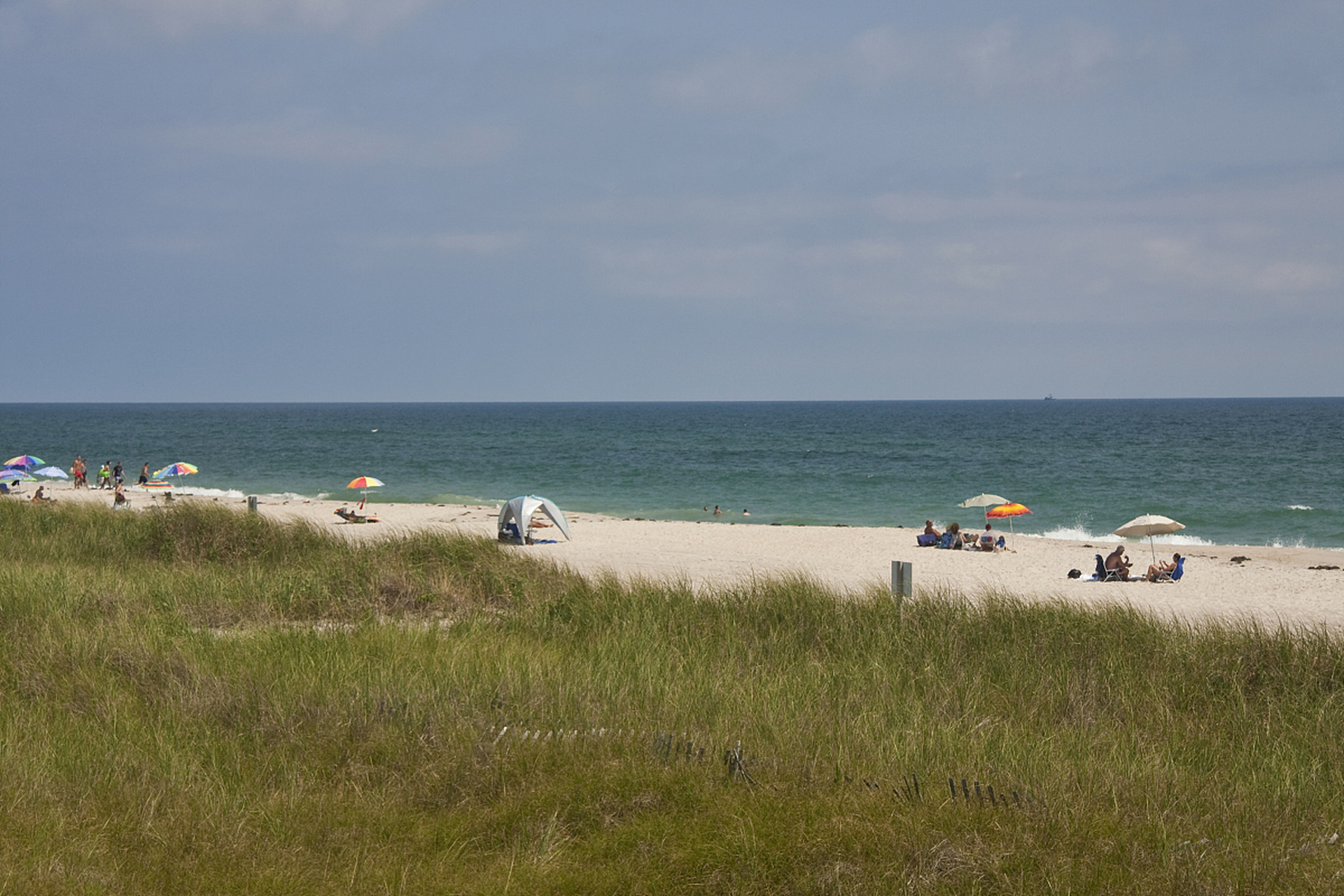 动态连更挑战# 龙凤头海滨浴场,位于中国东南沿海的一处迷人之地,以