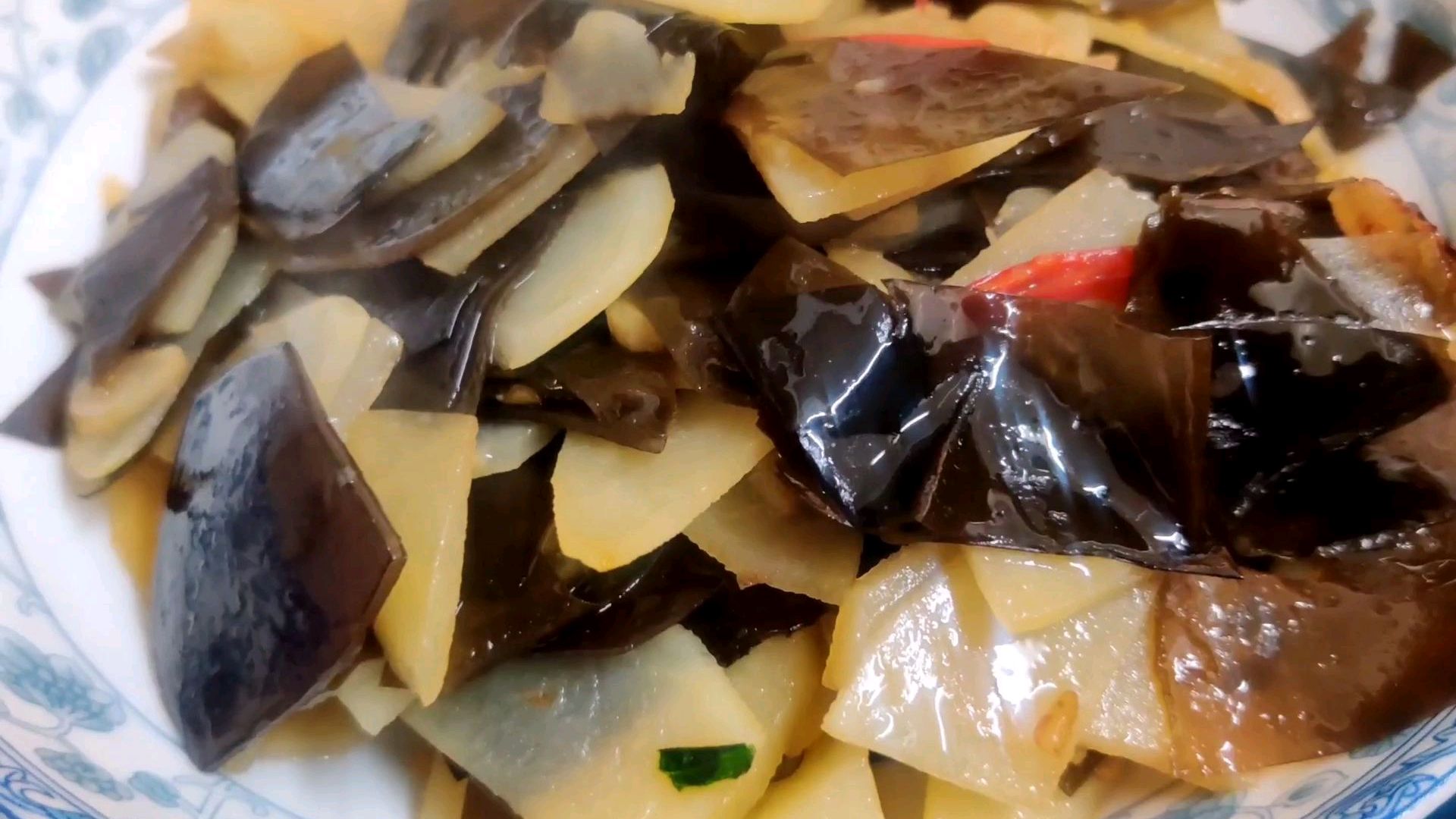 海带炒土豆片你吃过没?竟是一道意想不到的家常美味