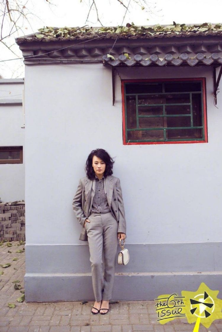 每日马伊琍资讯精选|马伊琍长发照片流出,惊呆无数吃瓜群众,42岁竟美