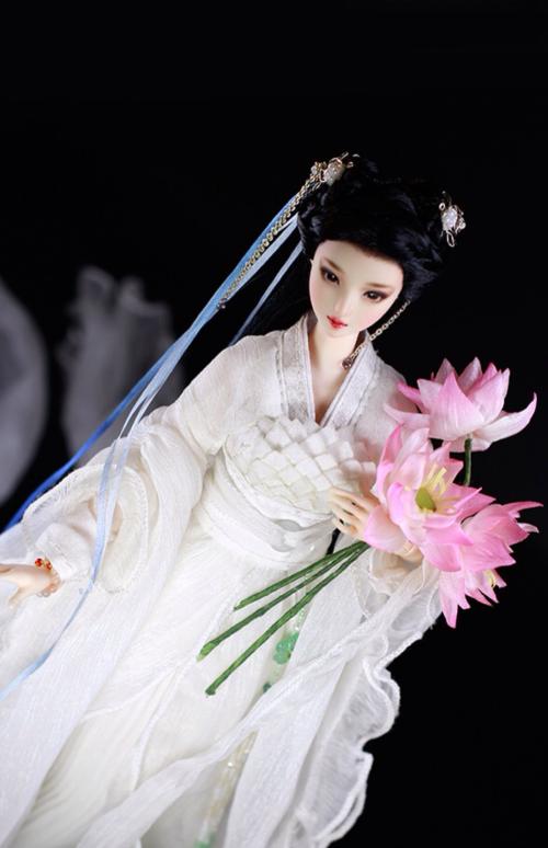 选择这款娃娃,你在三国时期是刺美人祝融,祝融恩怨分明,武艺超群,加上