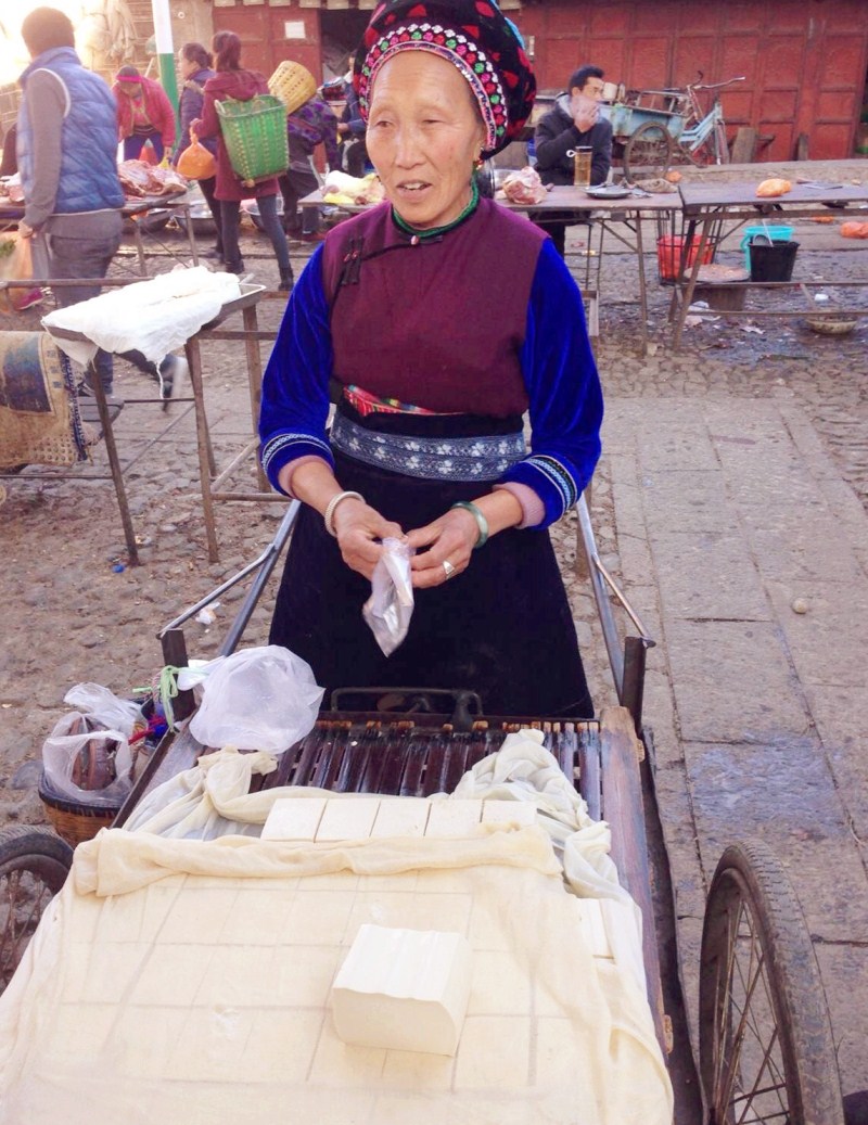 卖豆腐大妈:买豆腐时,这2种豆腐要避开,我们自己都不吃