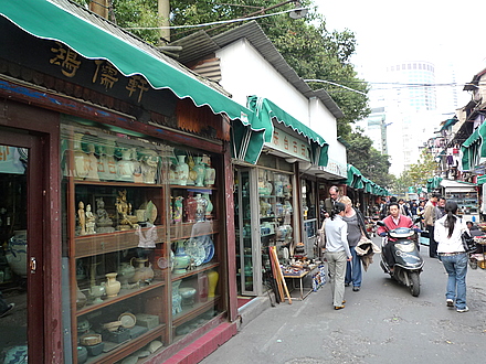3 上海市·东台路古玩街