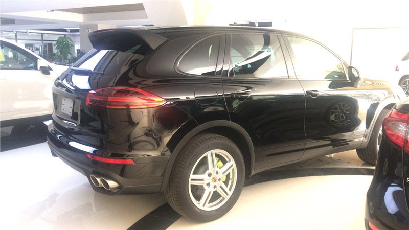 18款保时捷卡宴图集欣赏,你最喜欢哪个颜色的?