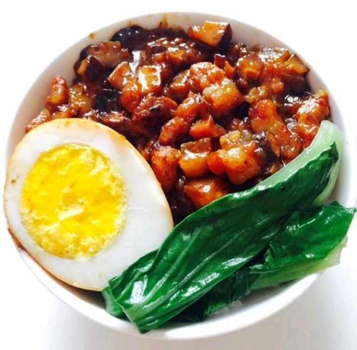 荤素搭配 香而不腻的卤肉饭