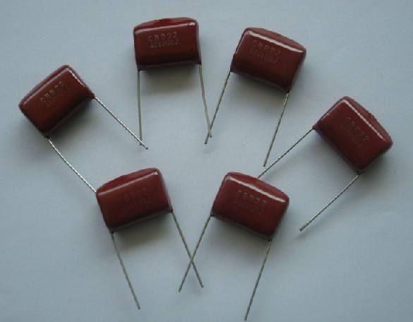 因此,电容元件是一种能聚集电荷,贮存电能的二端元件.